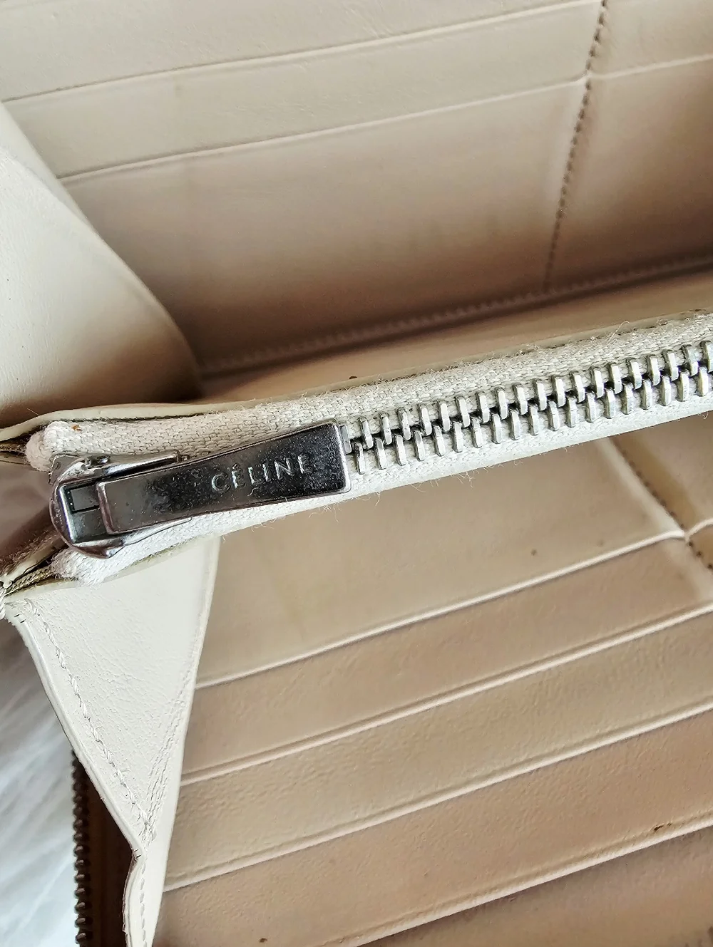 Celine Long  Leather Zip Around Wallet Color-block Beige and Black - Preloved - Picture 4 of 13